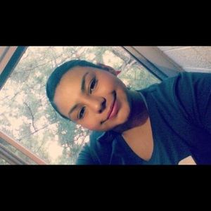 Meet your Posher, Antonia